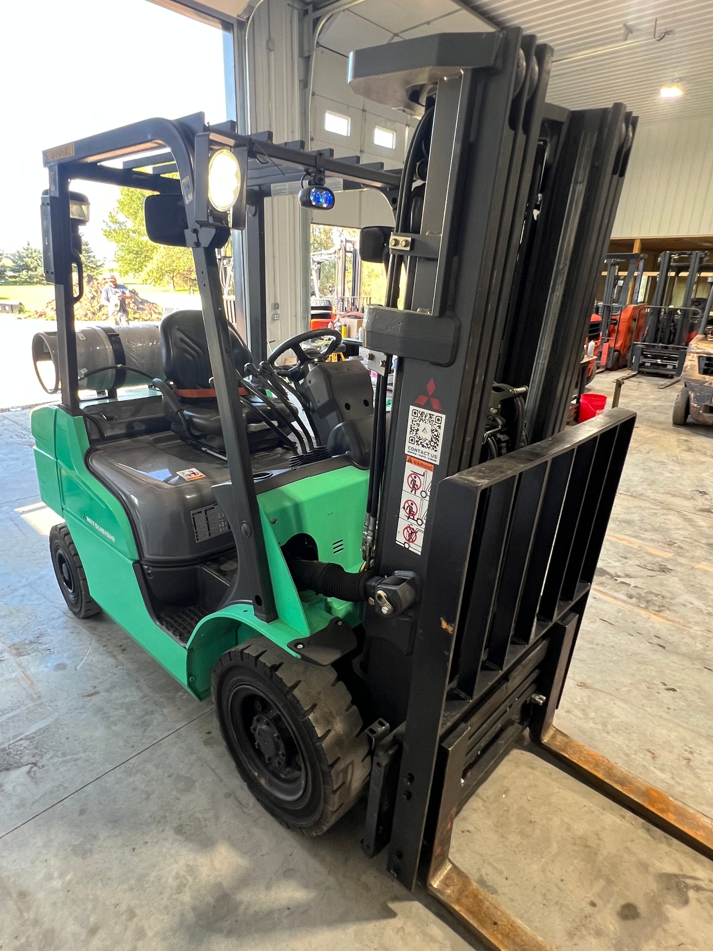 2020 Mitsubishi Forklift 5000lb Lift Capacity Triple Mast! Fork Positioner Pneumatic Tire