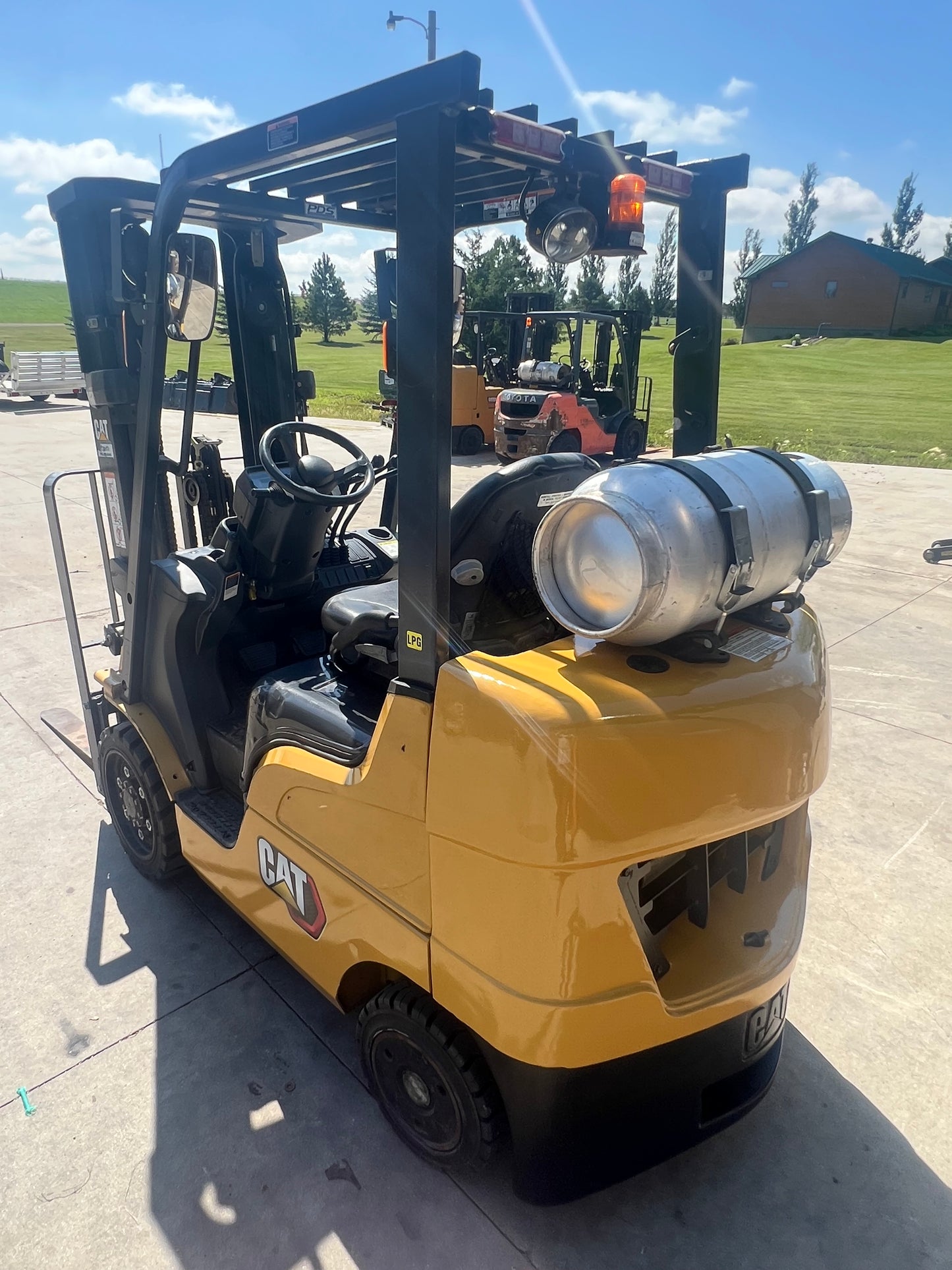 2020 Cat Forklift 5000lb Lift Capacity Triple Mast