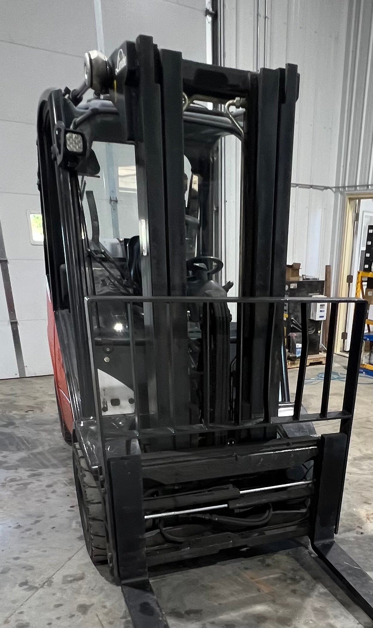 2017 Linde Forklift 6000lb Lift Capacity (Fork Positioner!