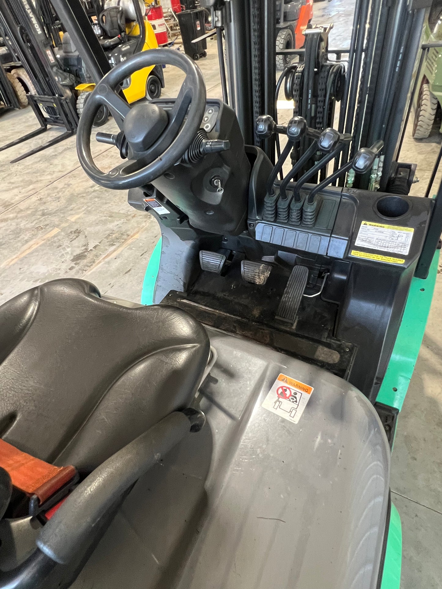 2020 Mitsubishi Forklift 5000lb Lift Capacity Triple Mast! Fork Positioner Pneumatic Tire