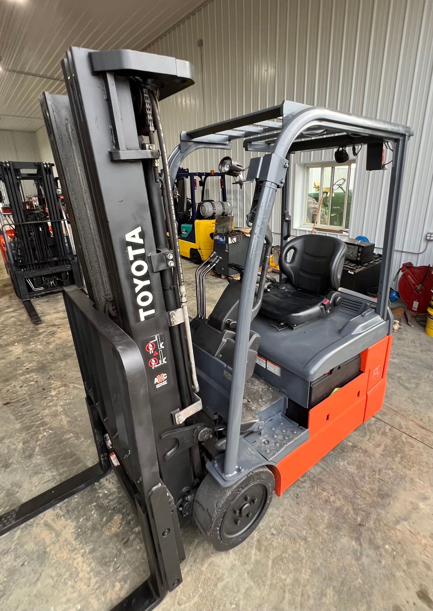 2019 Toyota Electric Forklift 3000lb Lift Capacity