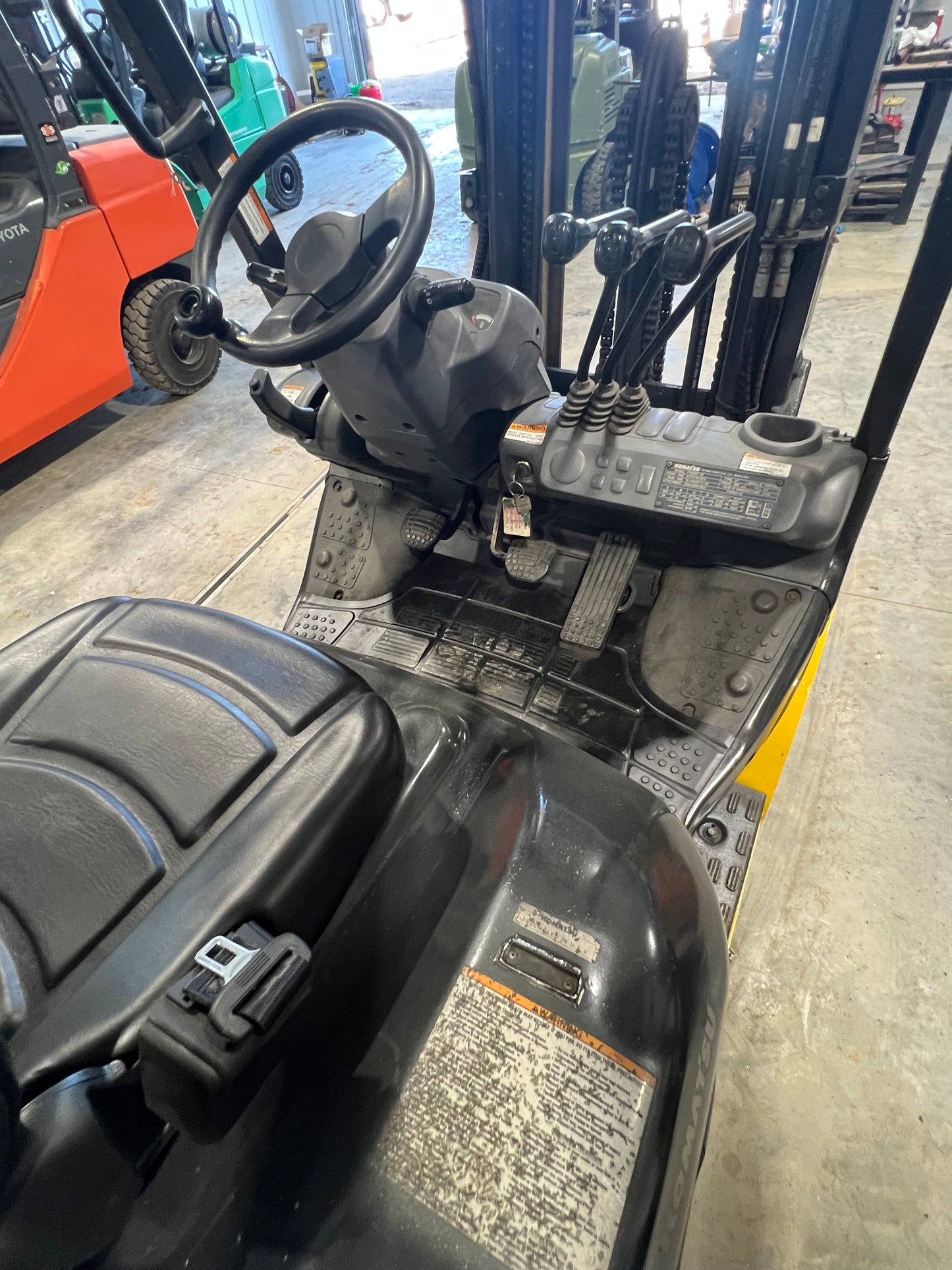 2015 Komatsu Forklift 5000lb Capacity