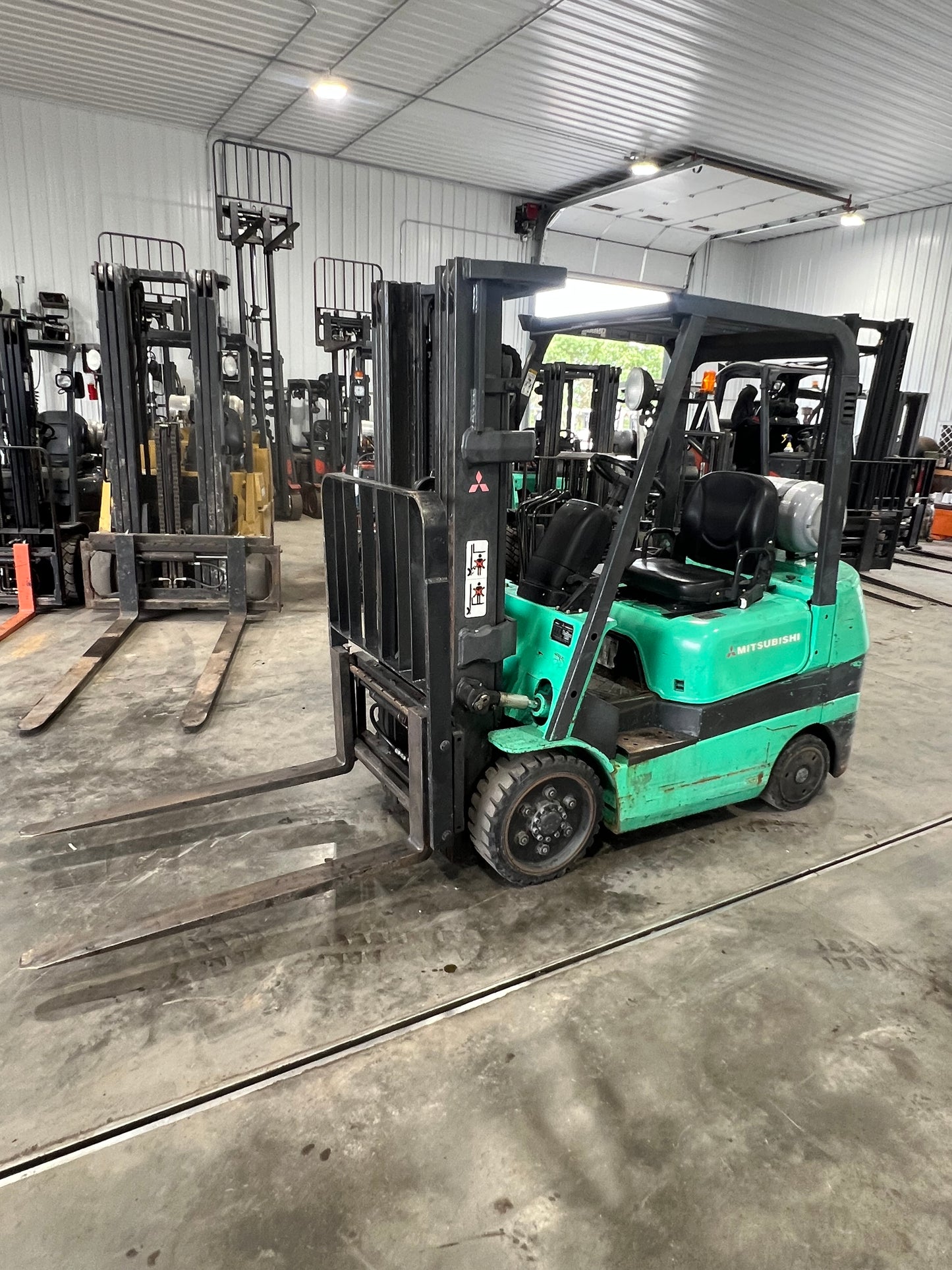 2001 Mitsubishi Forklift 5000lb Lift Capacity