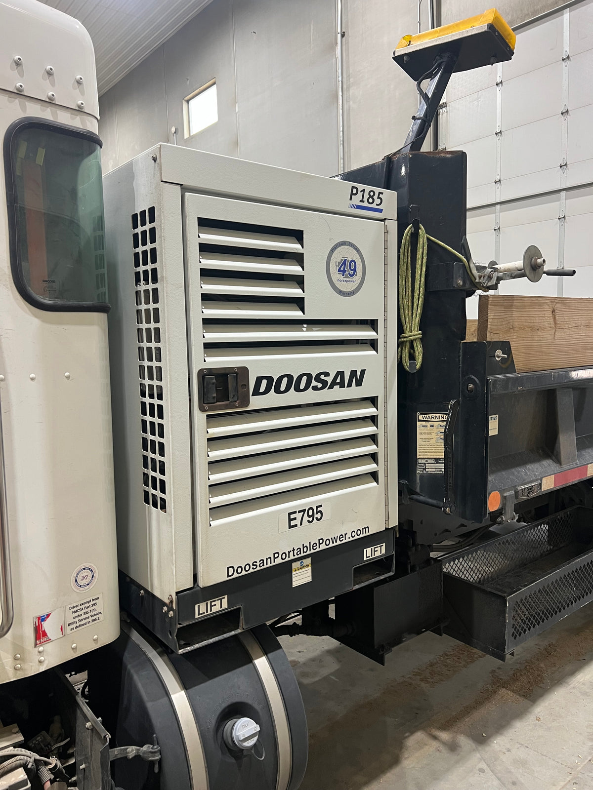 2018 Air Compressor 185 CFM Low Hours 150