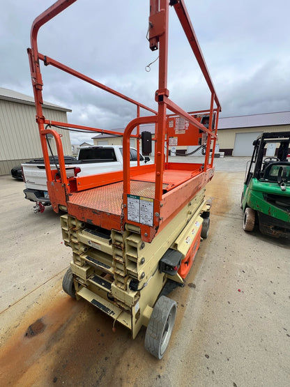 2015 JLG Electric Scissor Lift