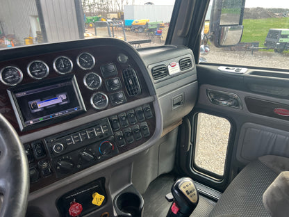 2014 Peterbilt 389 Sevice Truck