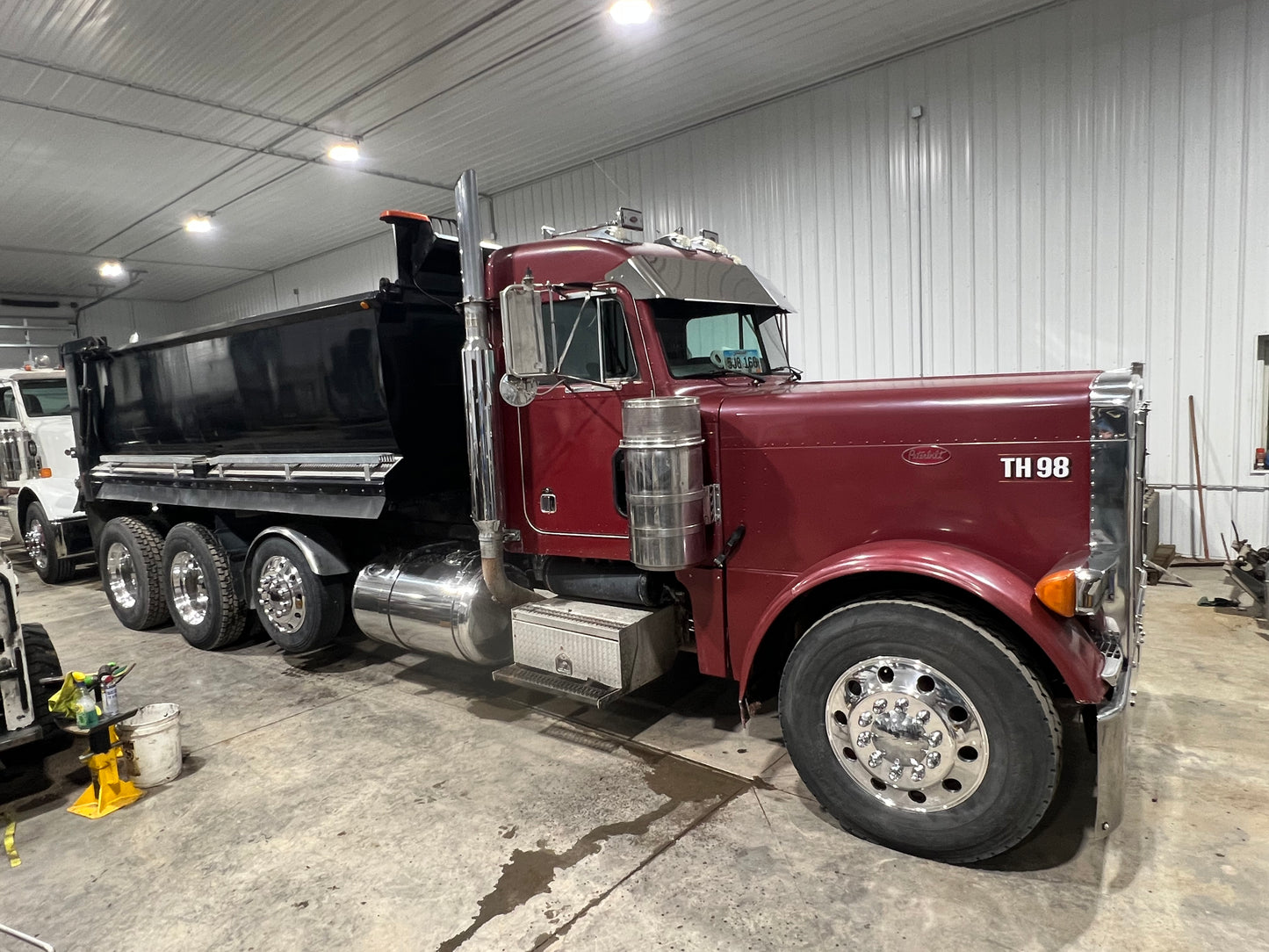 2001 Peterbilt Dump Truck 6NZ Cat!!