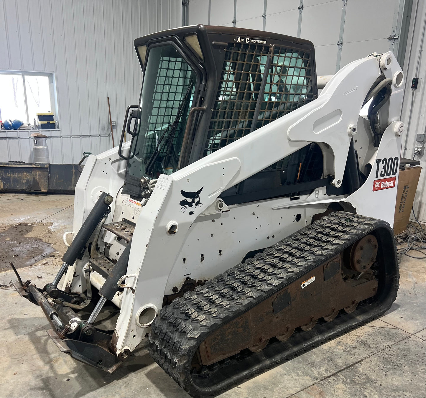 2008 Bobcat T300 (Low Hours