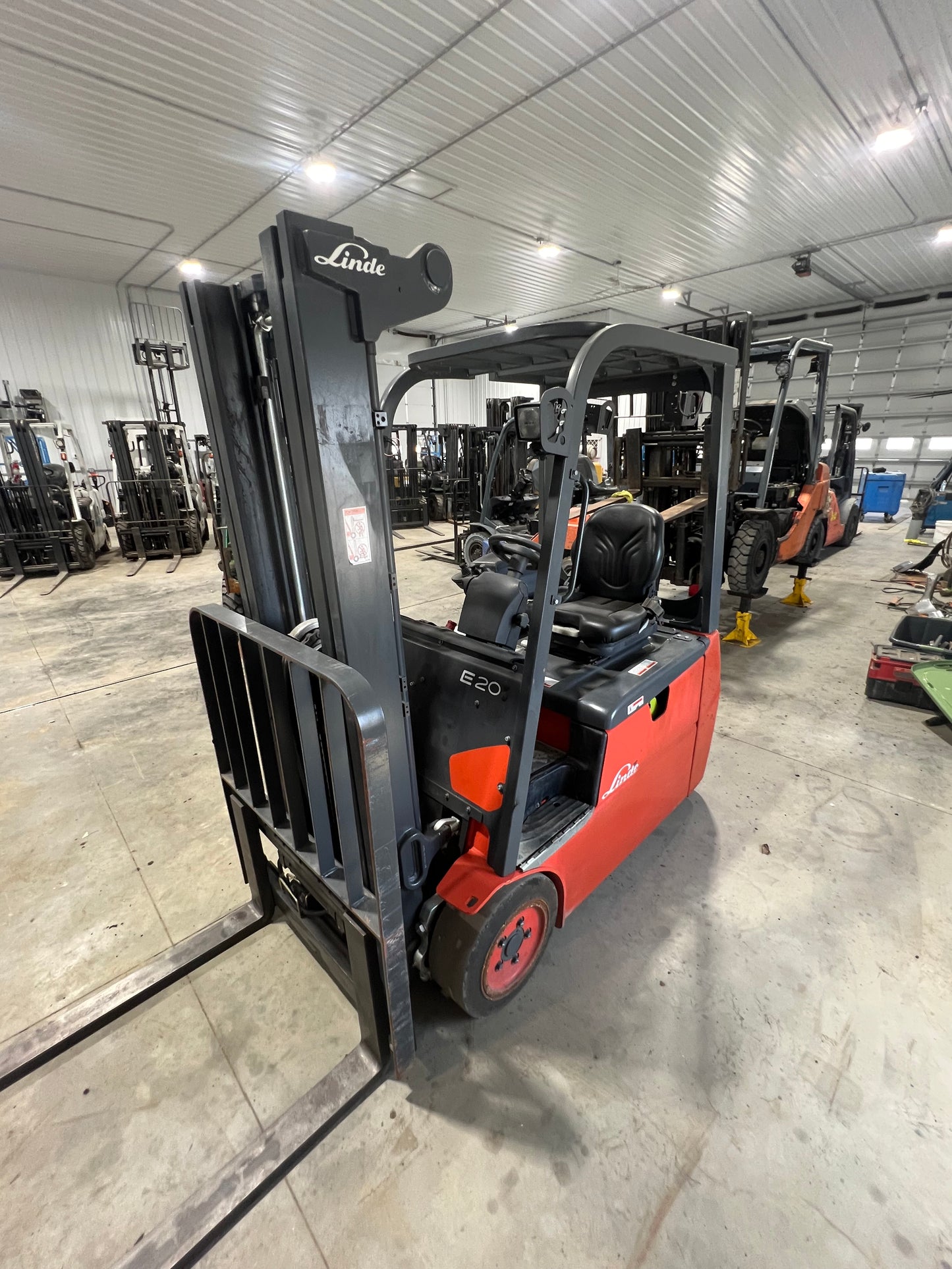 2021 Linde Forklift Electric 36 volts