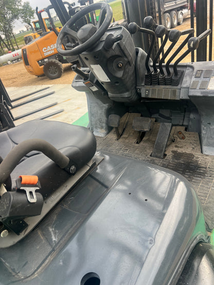 2017 Mitsubishi Forklift 15500 lb Lift Capacity (Fork Positioner!