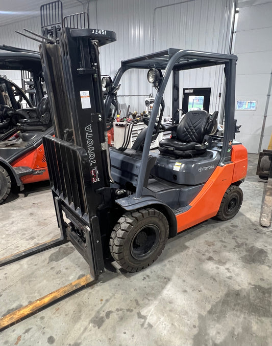 2012 Toyota Forklift 5000lb Lift Capacity, Only 2075 Original Hours!!