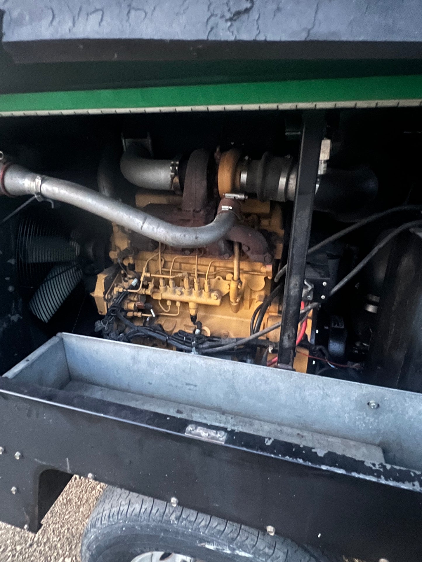 2016 Sullivan Air Compressor 375 CFM, JD diesel engine