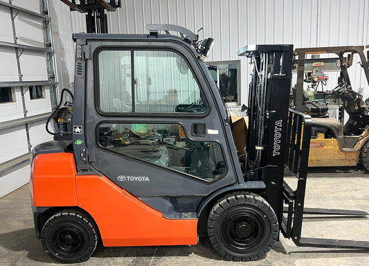 2013 Toyota Forklift 5000lb Lift Capacity