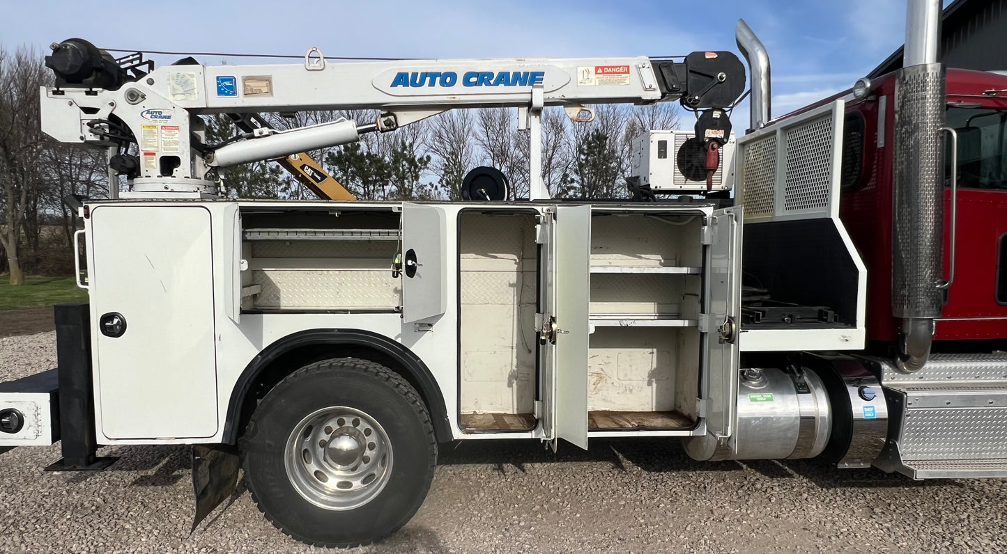 2014 Peterbilt 389 Sevice Truck