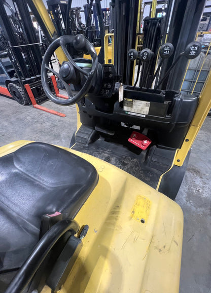 2019 Hyster Forklift 5000lb Lift Capacity (Fork Positioner!)