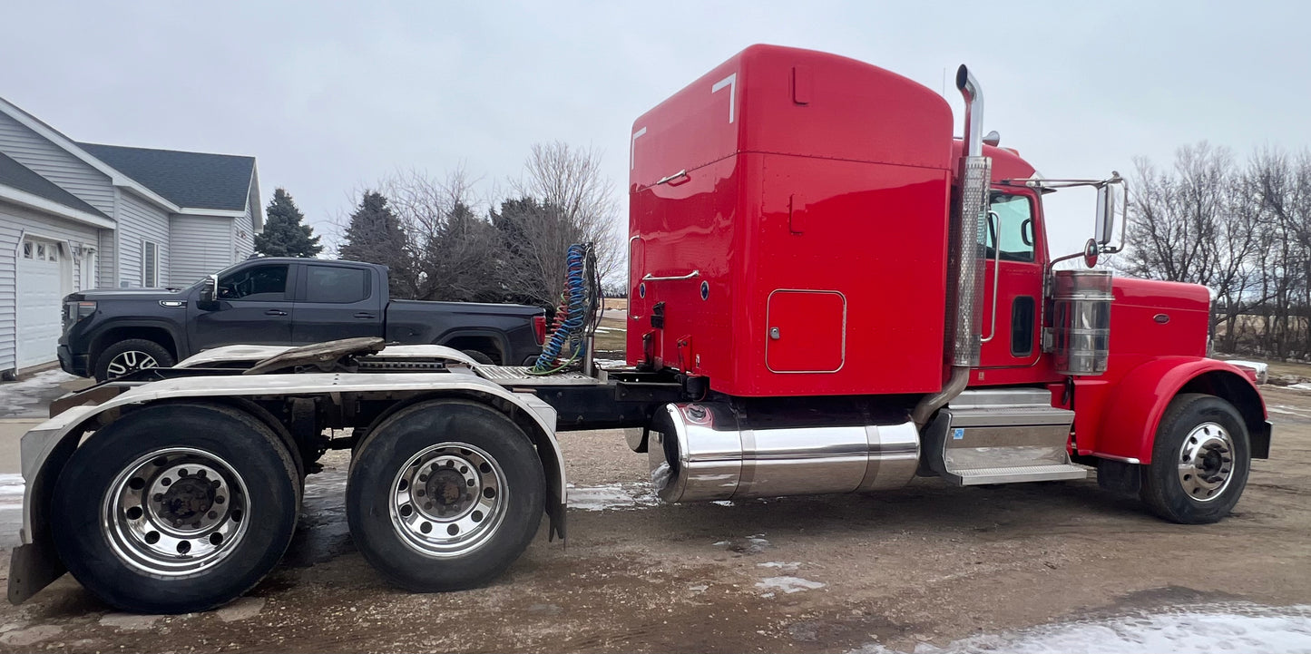 2018 Peterbilt 389 Extended Hood Low Mileage