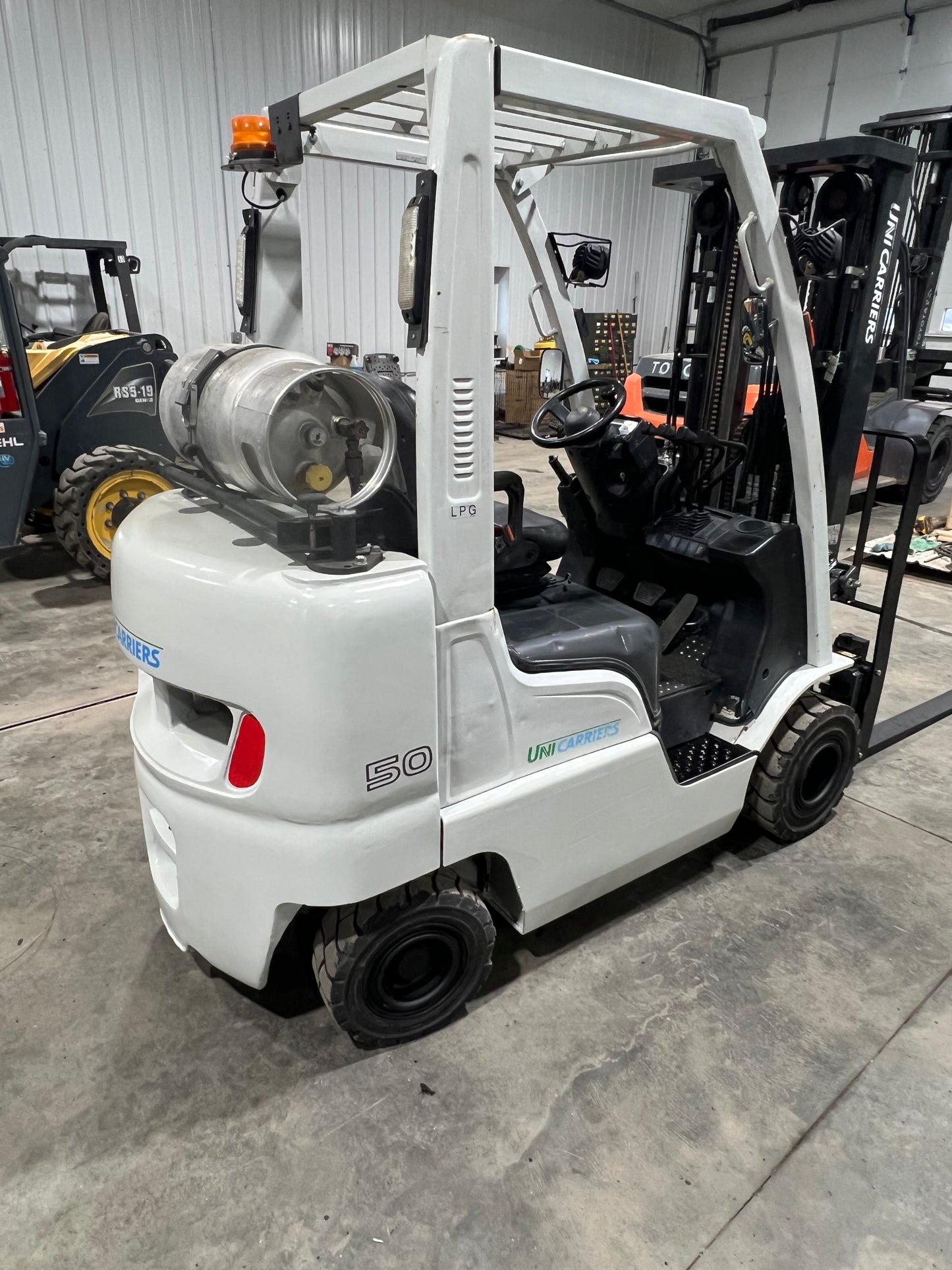 2013 Nissan Forklift 4000lb Lift Capacity (Low Hours!