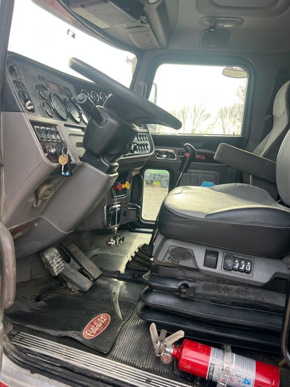 2014 Peterbilt 389 Sevice Truck
