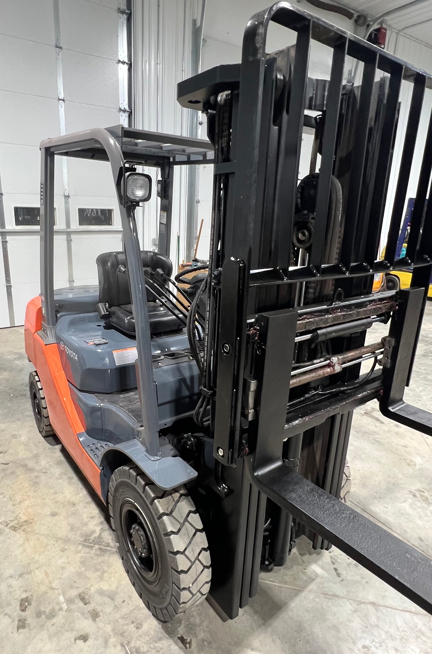 2018 Toyota Forklift 5000lb Lift Capacity! Fork Positioner! Diesel
