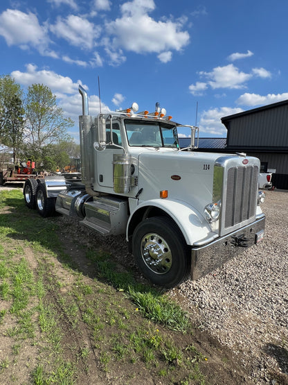 2012 Peterbilt 389 Truck