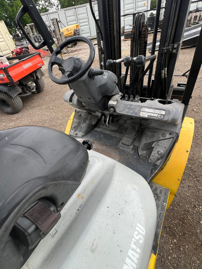 2007 Komatsu Forklift (6000lb Lift Capacity
