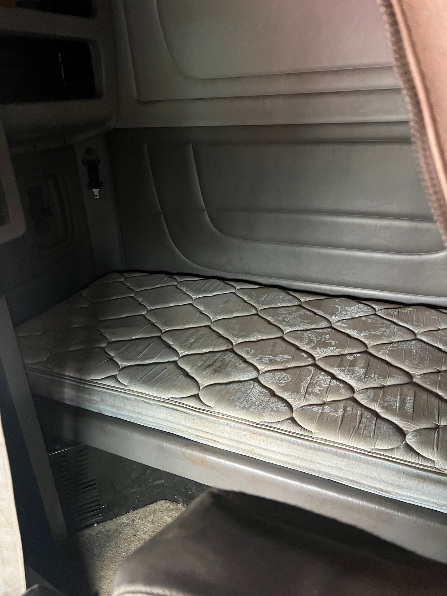 2018 Peterbilt 389 Extended Hood Low Mileage