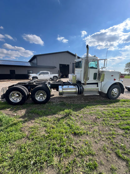 2012 Peterbilt 389 Truck