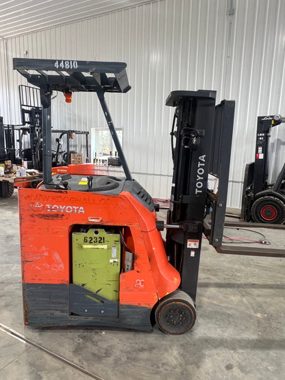2016 Toyota Stand-on Forklift