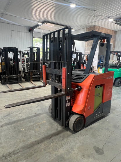 2016 Toyota Stand-on Forklift