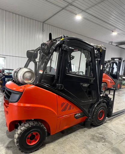2015 Linde Forklift 6000lb Lift Capacity (Cab Heat! Fork Positioner