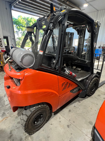 2017 Linde Forklift 6000lb Lift Capacity (Fork Positioner!