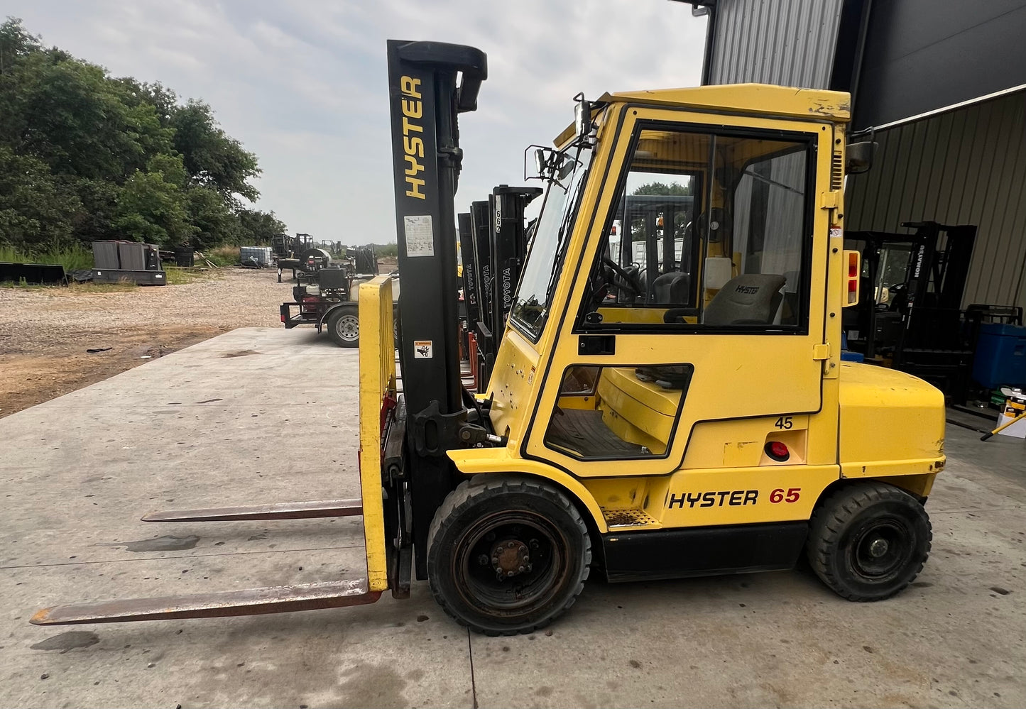 2001 Hyster Forklift (Cab Heat..
