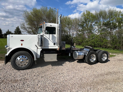 2012 Peterbilt 389 Truck