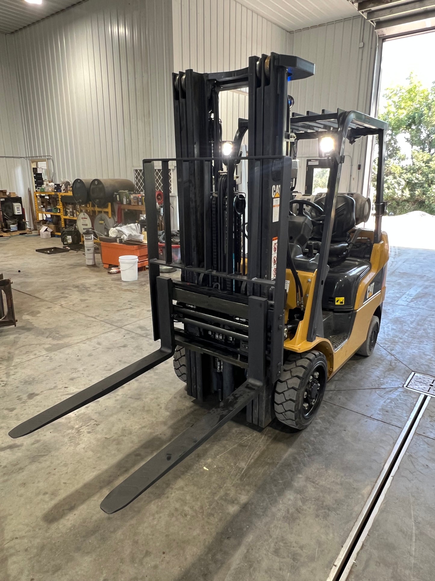 2021 Cat Forklift 5000lb Lift Capacity
