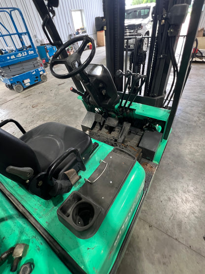 2001 Mitsubishi Forklift 5000lb Lift Capacity
