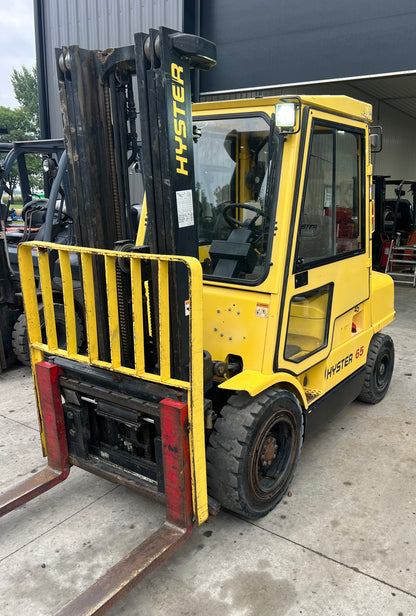 2001 Hyster Forklift (Cab Heat..