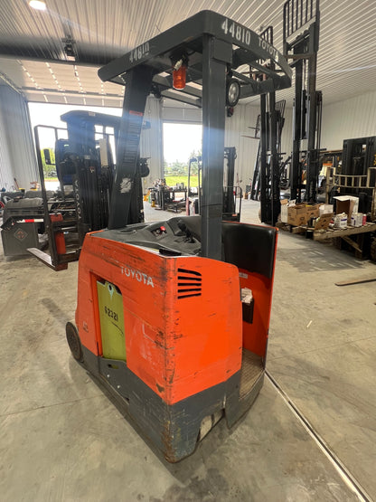 2016 Toyota Stand-on Forklift