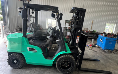 2025 Mitsubishi Forklift 6000lb Lift Capacity (Fork Positioner!