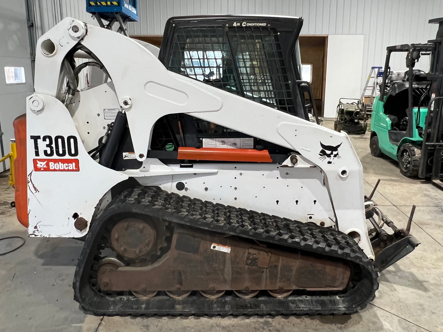 2008 Bobcat T300 (Low Hours