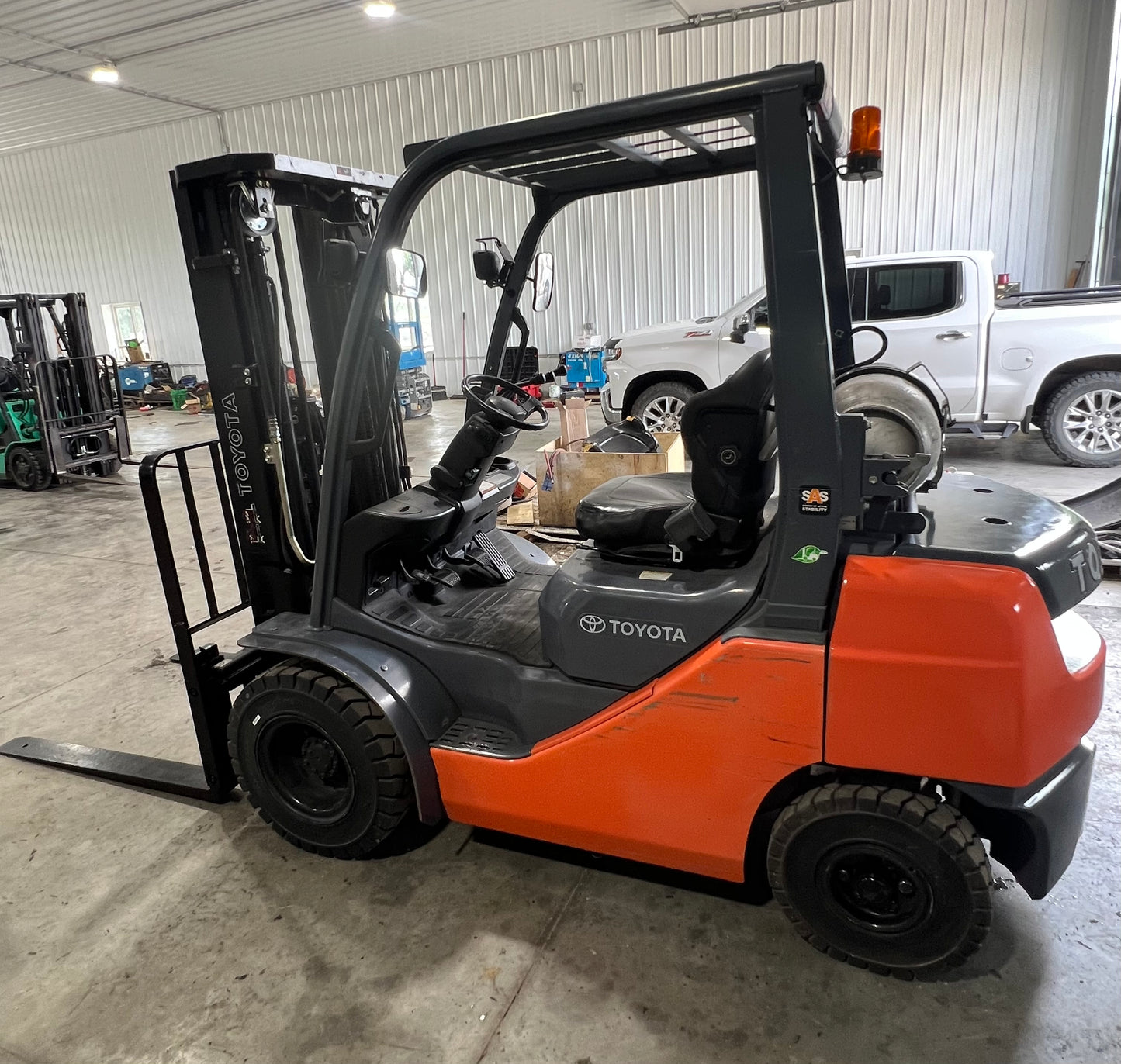 2014 Toyota Forklift 5000lb Lift Capacity (1200 Hours!!