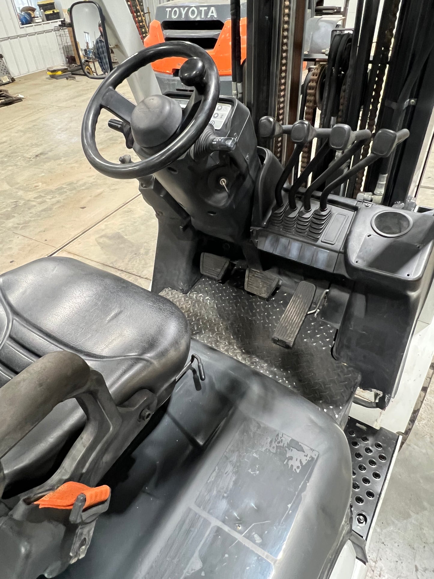 2013 Nissan Forklift 4000lb Lift Capacity (Low Hours!
