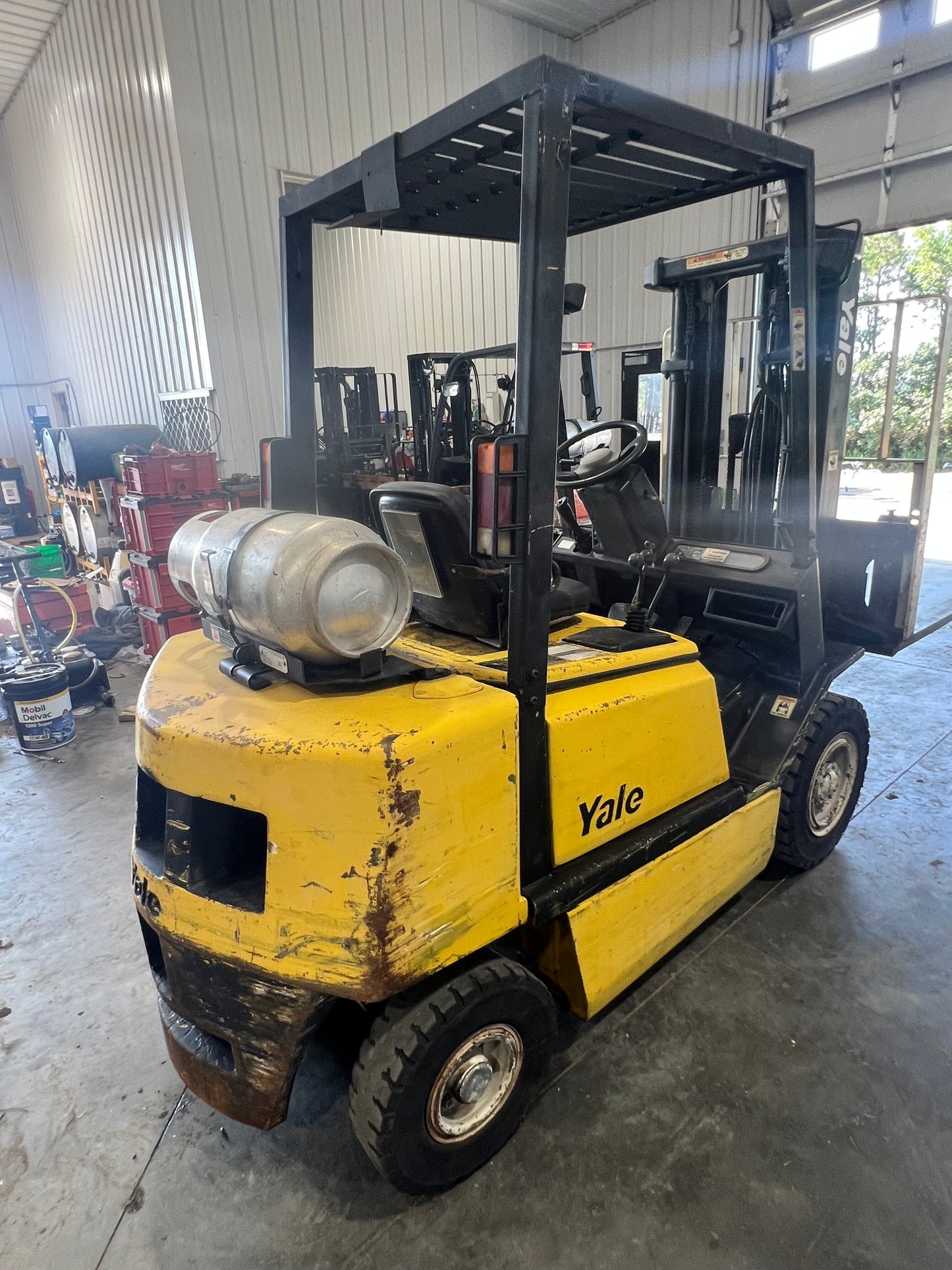 1999 Yale Forklift 5000lb Lift Capacity (Low Hrs!
