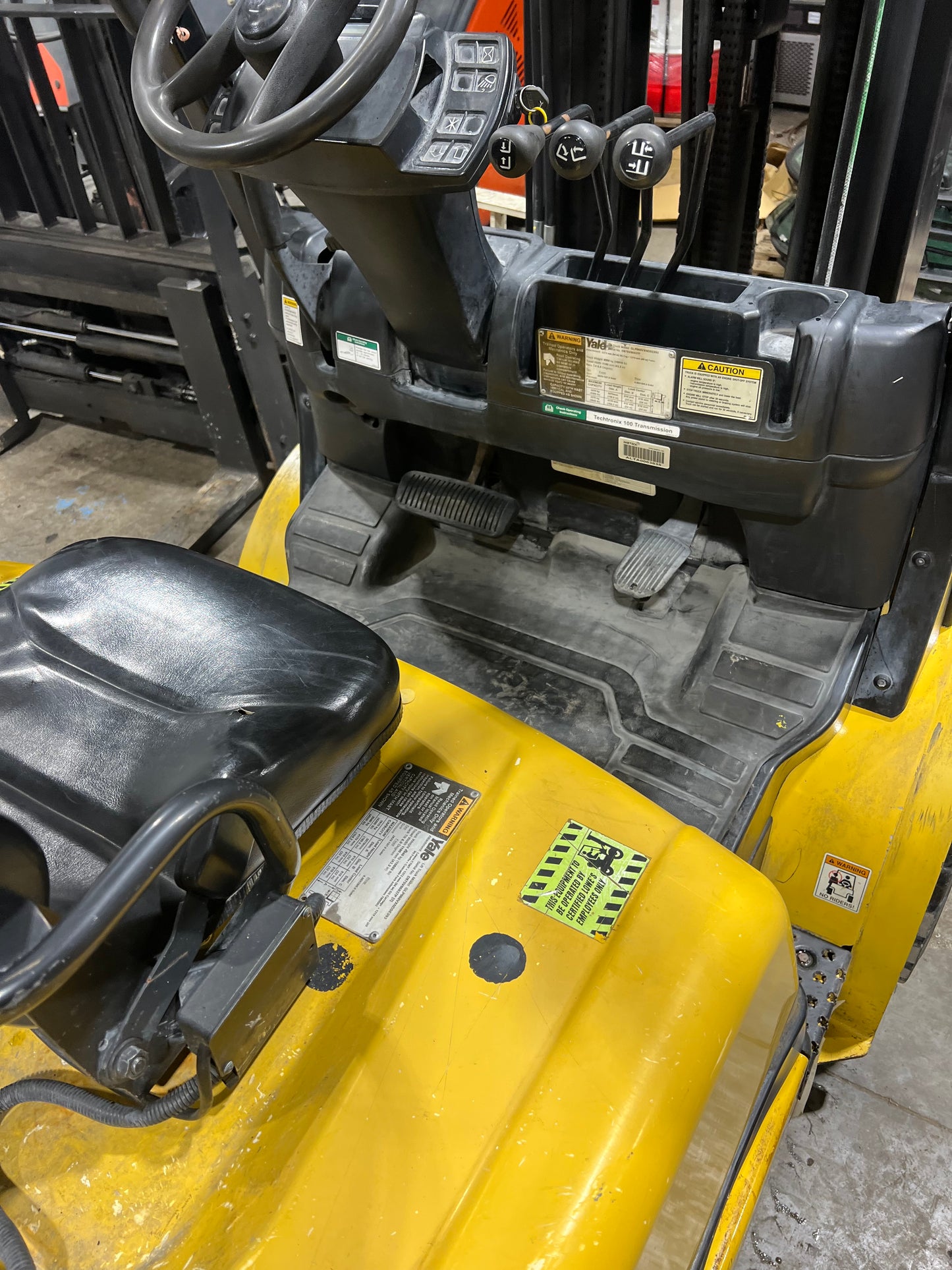 2016 Yale Forklift 6000lb Capacity