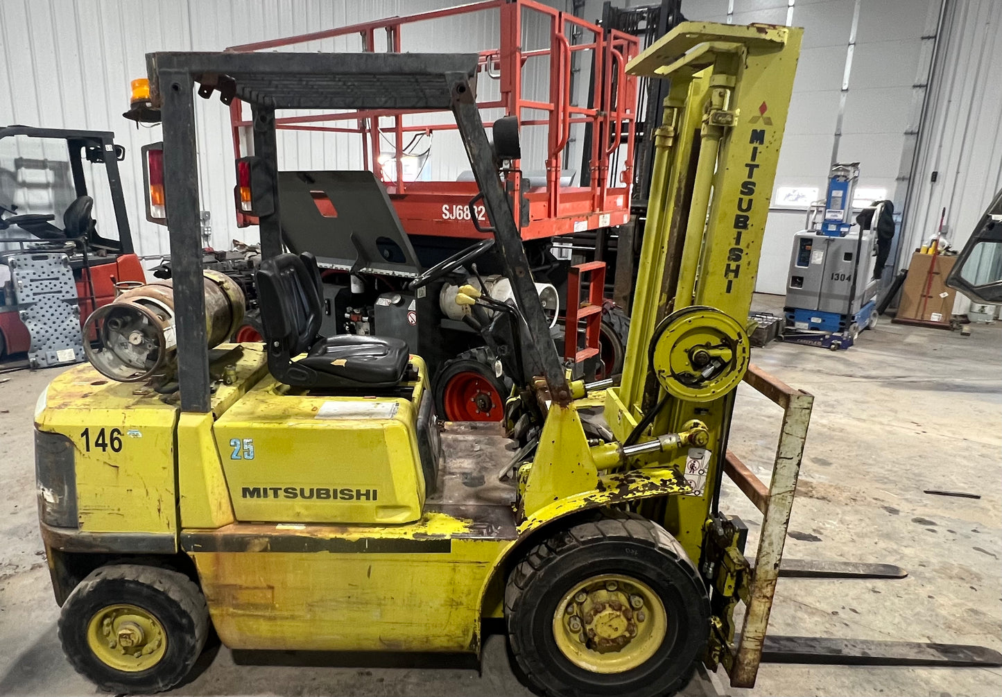 Mitsubishi Forklift 5000lb Lift Capacity
