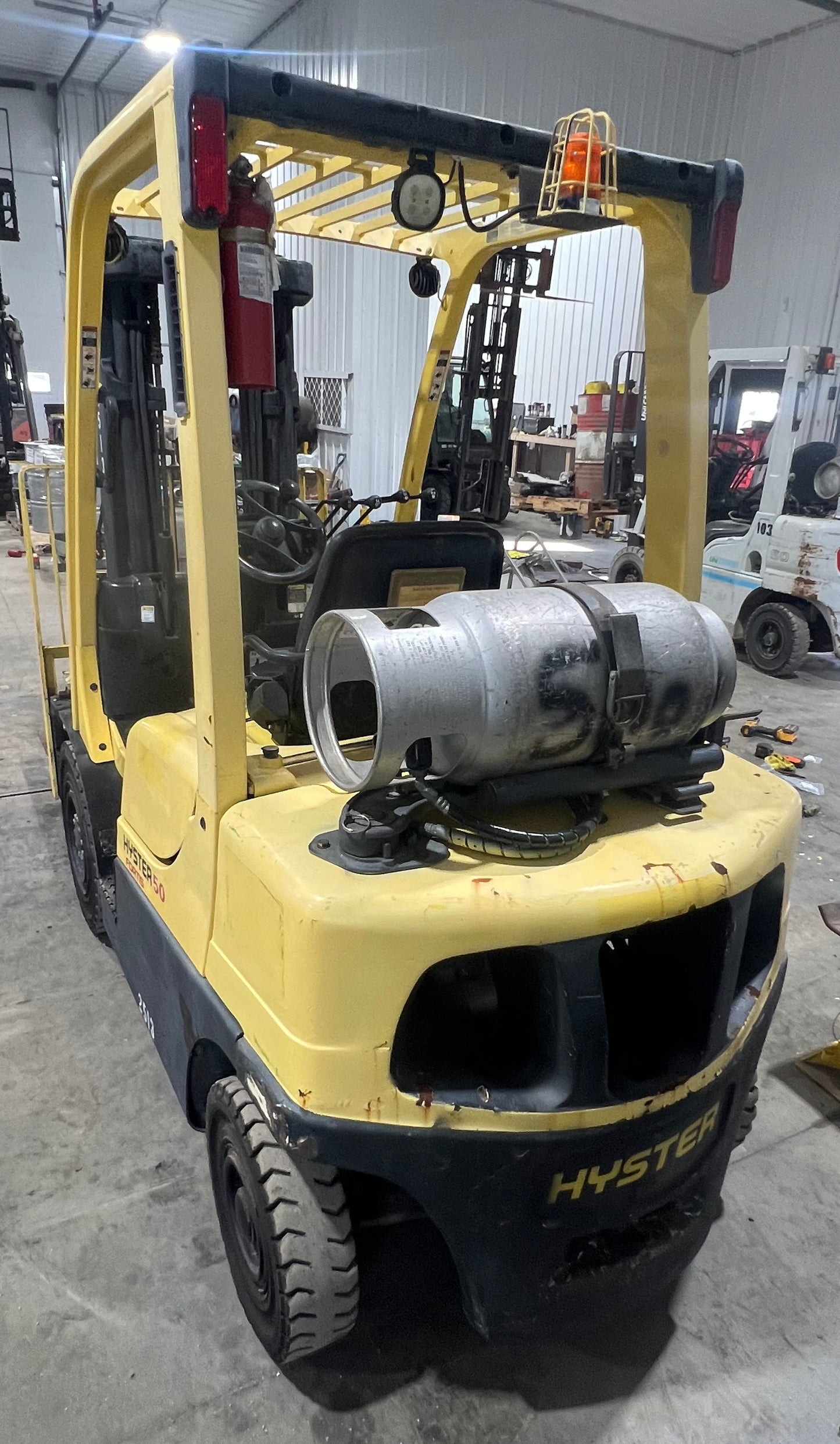 2019 Hyster Forklift 5000lb Lift Capacity (Fork Positioner!)