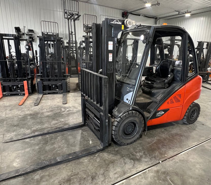 2017 Linde Forklift 6000lb Lift Capacity (Fork Positioner!