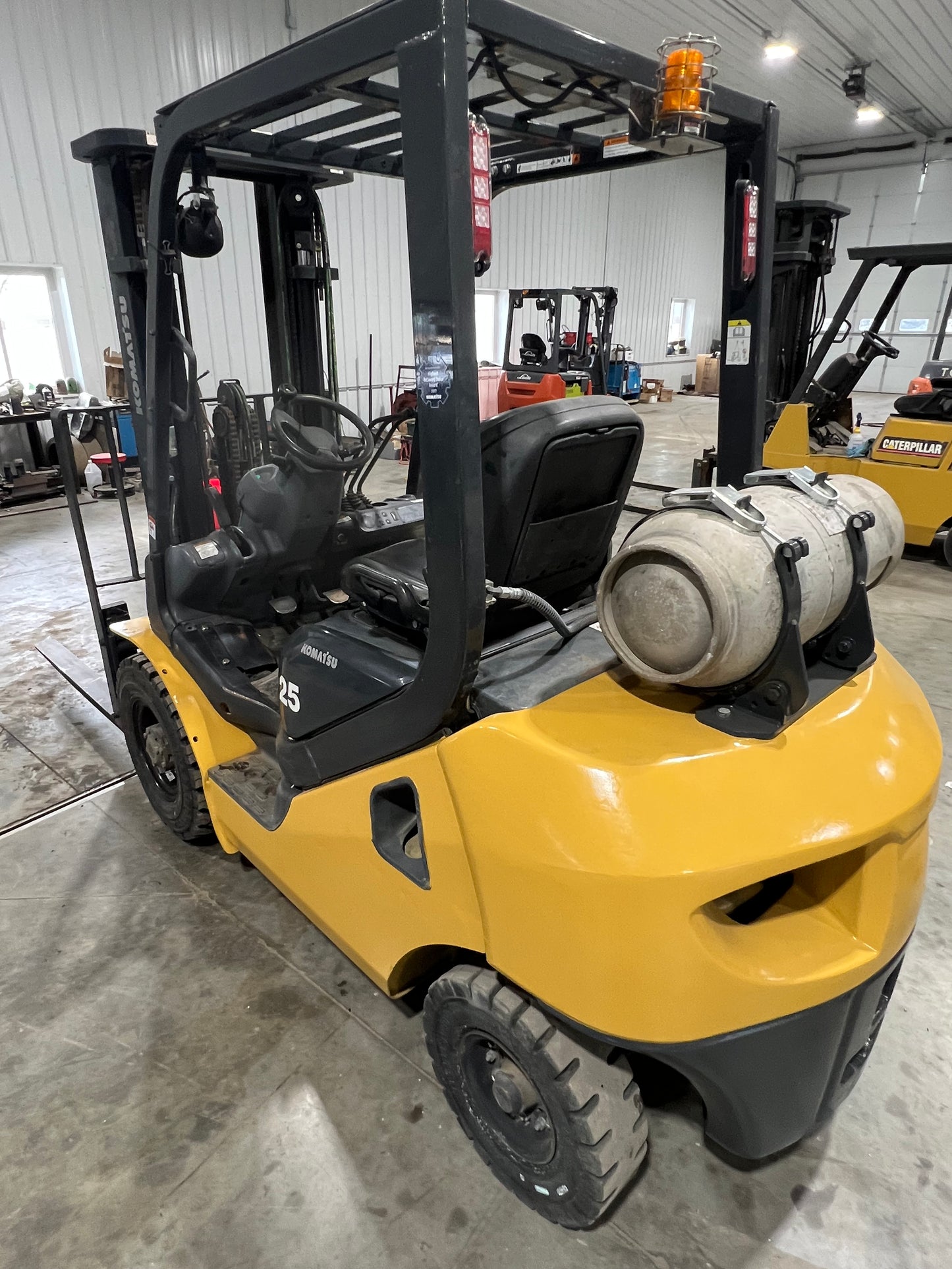 2017 Komatsu Forklift 5000lb Lift Capacity