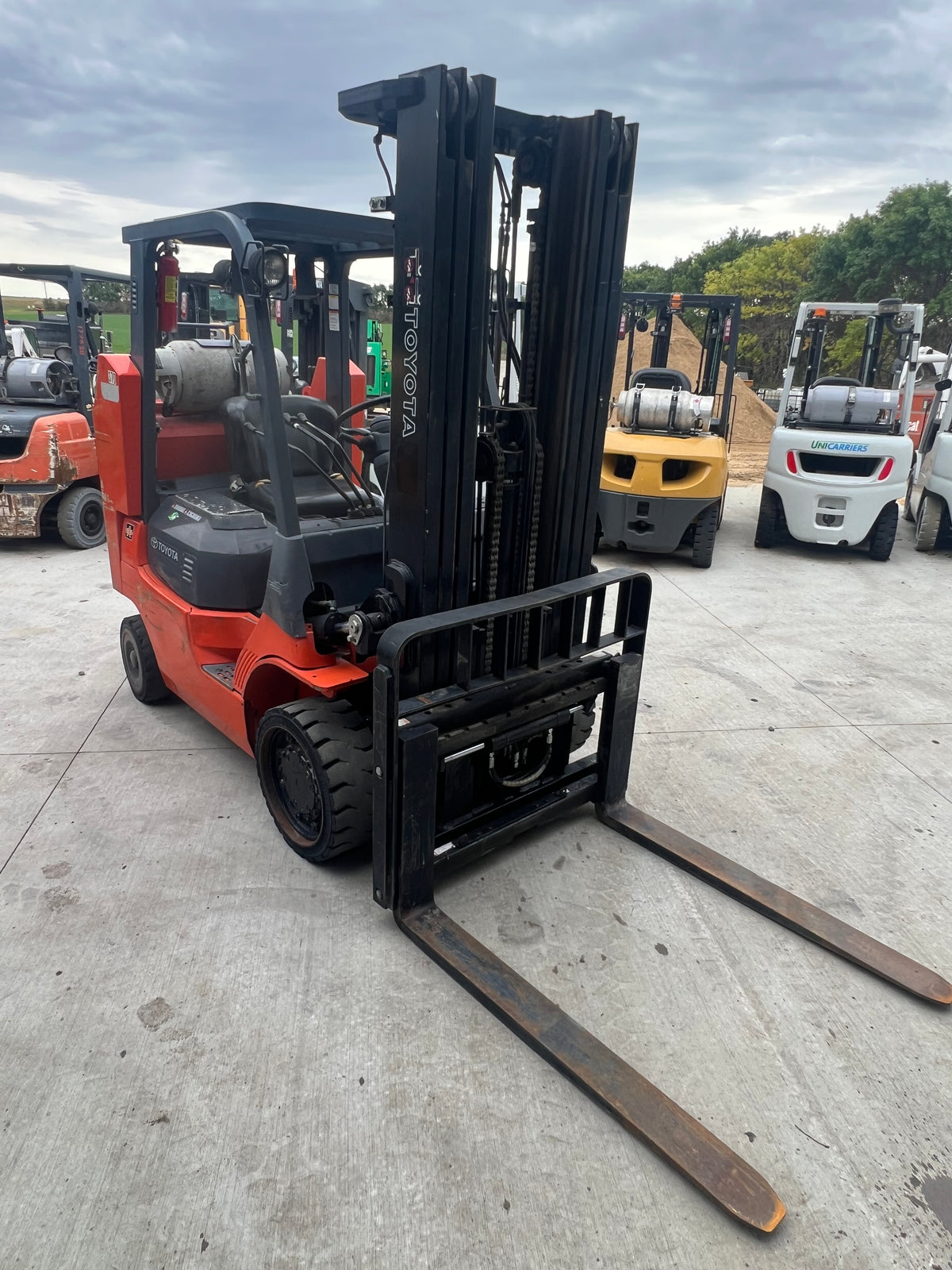 2008 Toyota Forklift 7000lb Lift Capacity (Boxcar!
