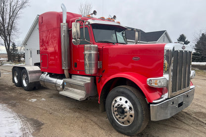 2018 Peterbilt 389 Extended Hood Low Mileage