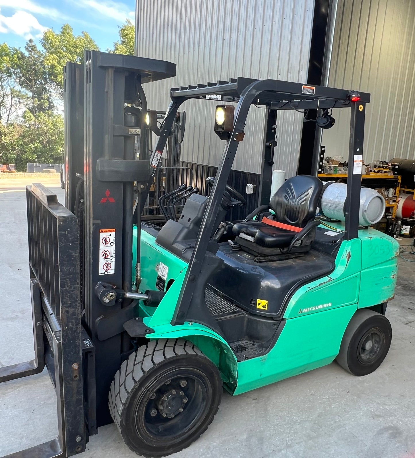 2021 Mitsubishi Forklift (6000lb Lift Capacity, Fork Positioner!